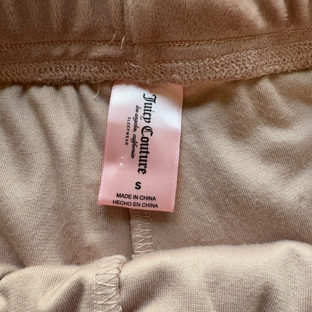 Comfy Pink Lounge Shorts - Picture 3 of 3